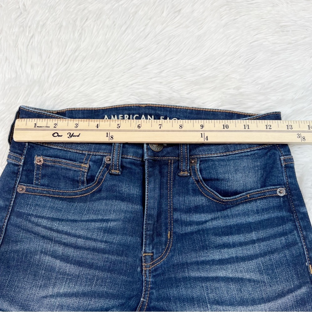 American Eagle next level stretch roll cuff denim shirt in blue - Picture 5 of 9